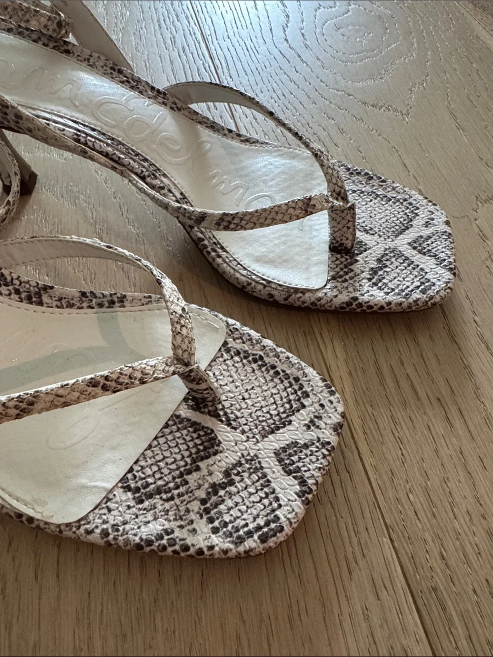Snake-Print Strappy Women’s Sandals in Neutral